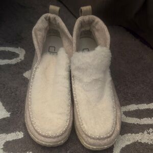 Cozy Women's Faux-Fur Slip-On Hey Dudes